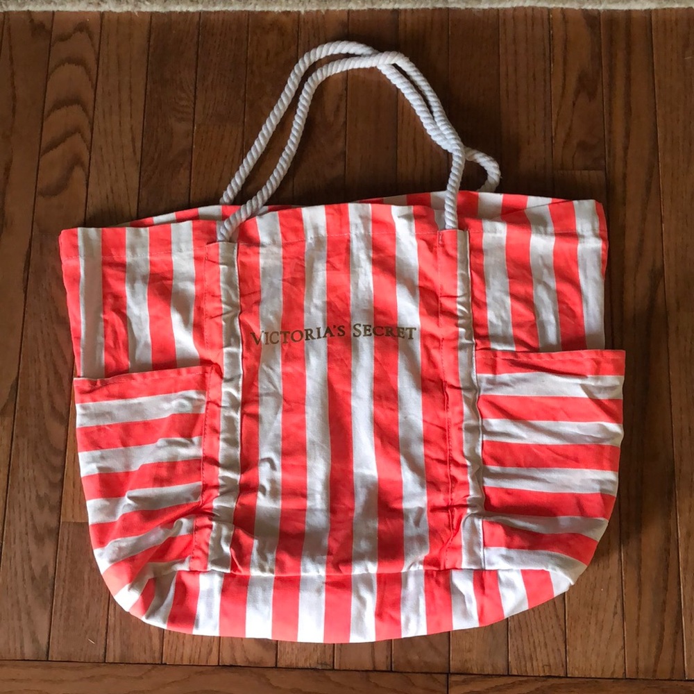 Beach tote bag